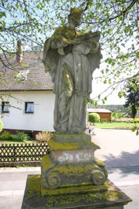 Nepomuk-Statue-Hallerndorf