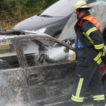 Auto in Schnaid brannte lichterloh