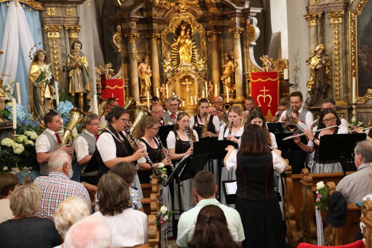 Serenade fiel trotz Platzregen nicht ins Wasser