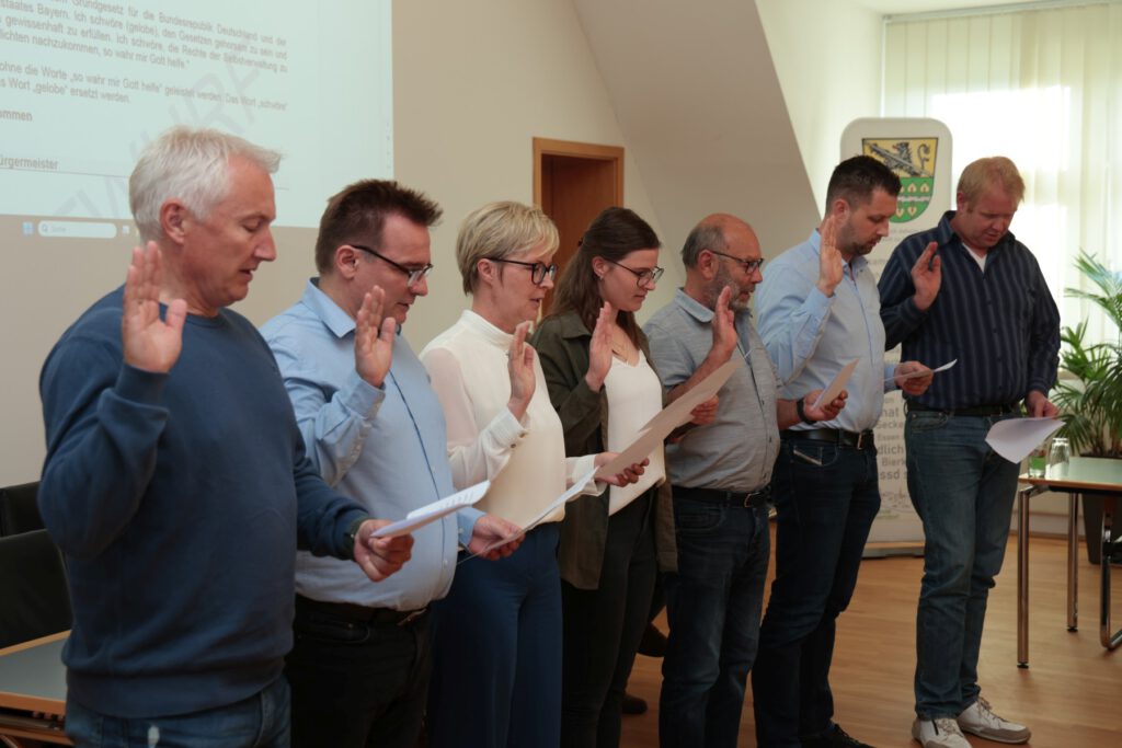 Vereidigung der neuen Gemeinderatsmitglieder